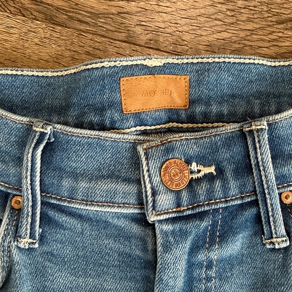 Mother The Weekender Heel High Waisted Flare Jeans- layover wash - Picture 5 of 8